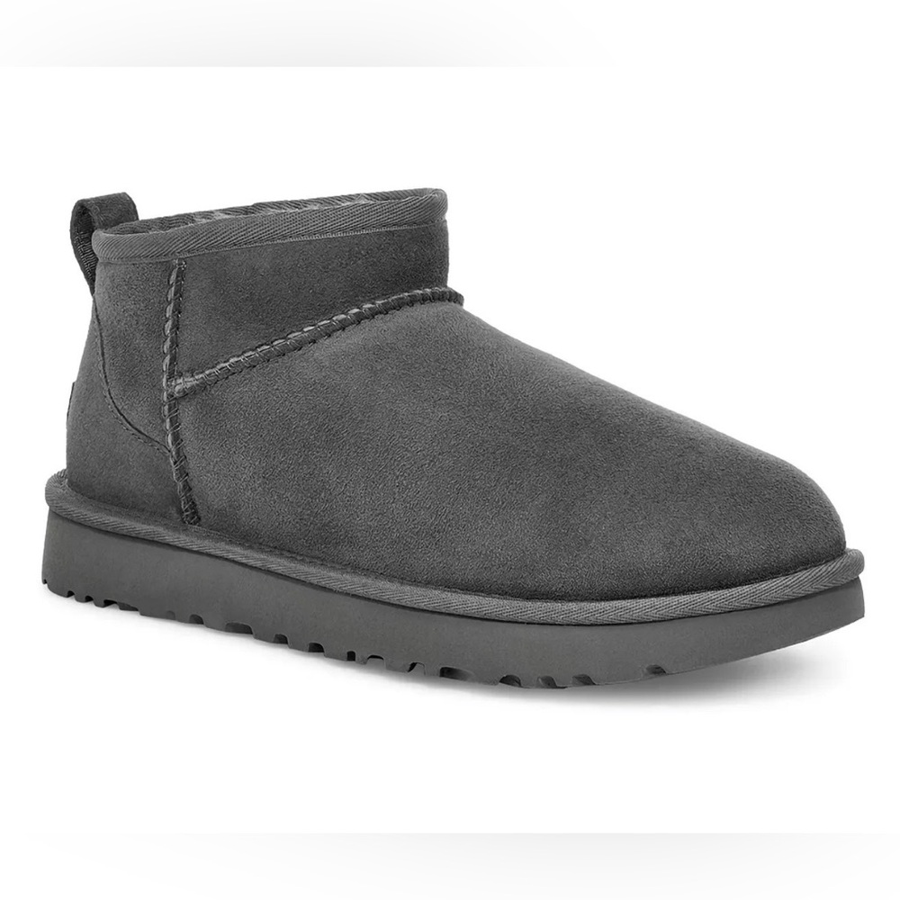 UGG Women's Classic Ultra Mini 7